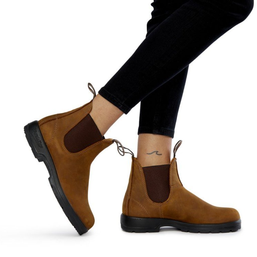 New Blundstone 562 Crazy Horse Brown Leather Chelsea Boots